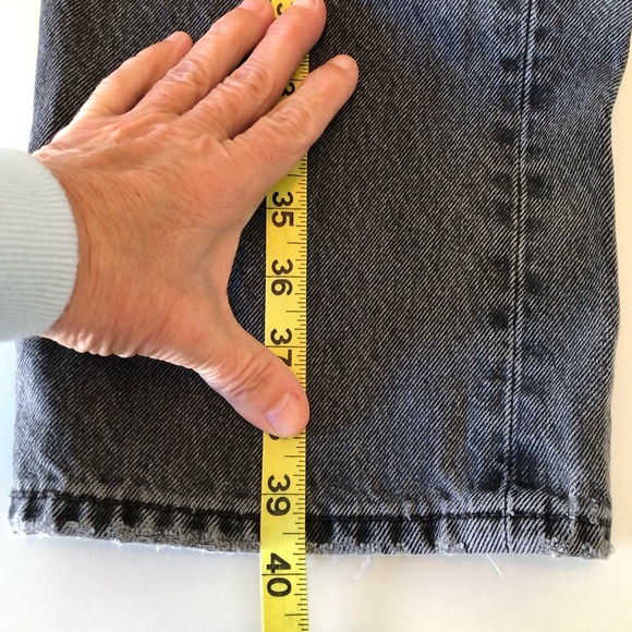 Levi’s 501 Button-fly Black Jeans Women’s W28 L32, Straight Leg Classic Mid-Rise - Picture 16 of 17